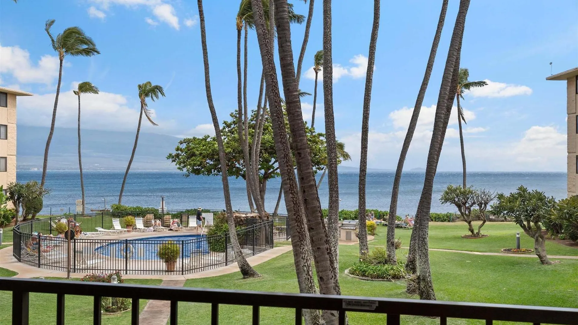 Experience Oceanfront Luxury At Kanai A Nalu 209, A Spacious 2-Bd/2Ba Condo, Ac Wailuku